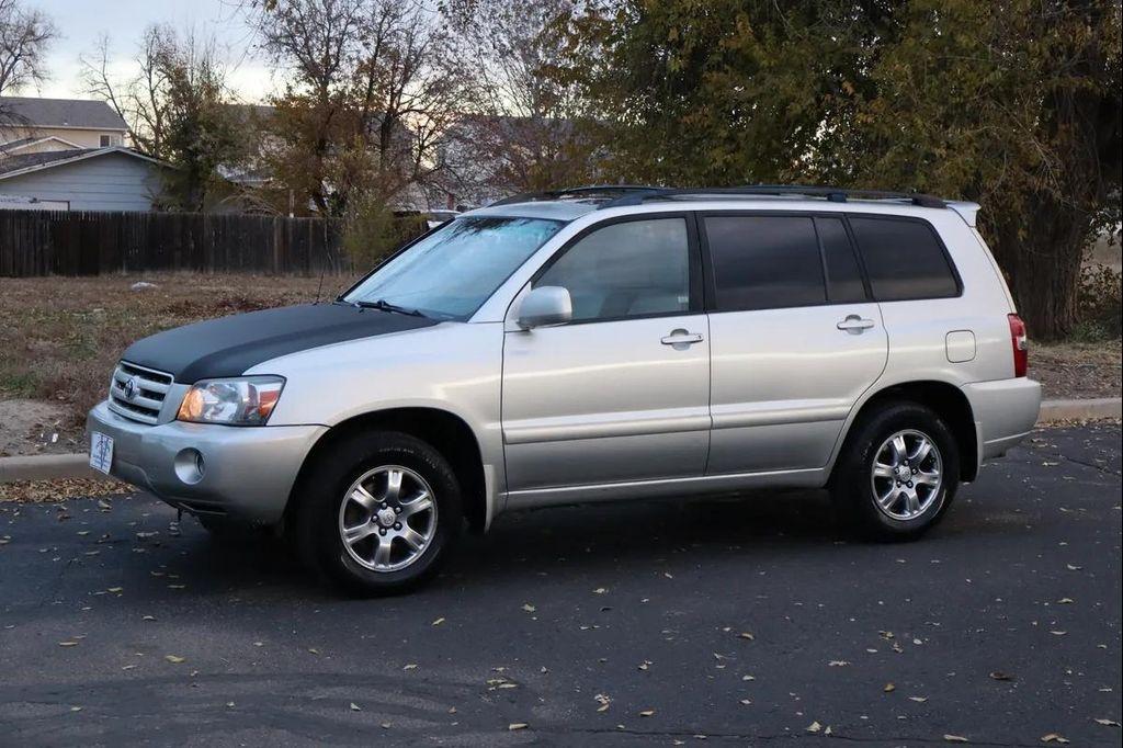 used 2007 Toyota Highlander car, priced at $5,999