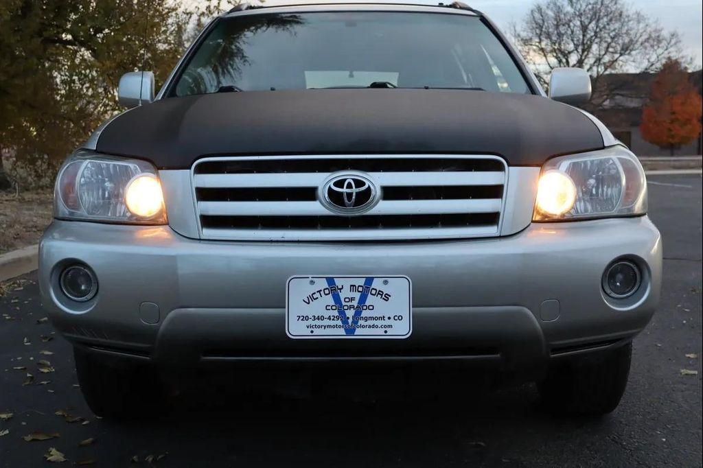used 2007 Toyota Highlander car, priced at $5,999