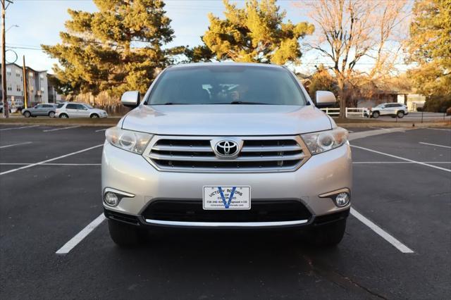 used 2013 Toyota Highlander car, priced at $13,999