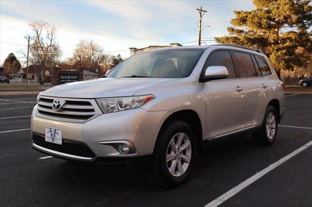 used 2013 Toyota Highlander car, priced at $13,999