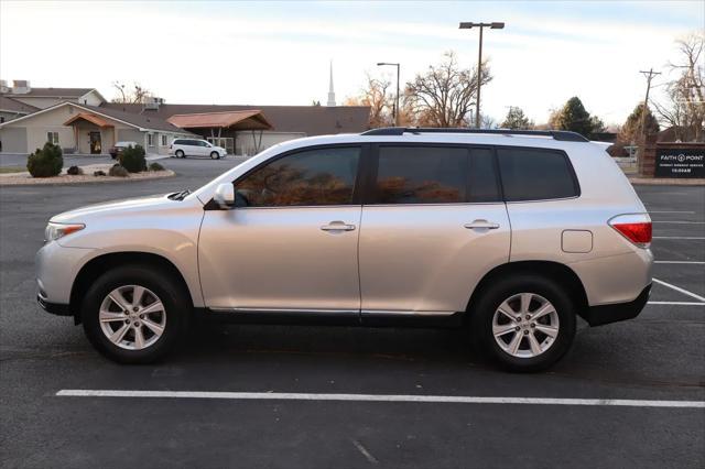 used 2013 Toyota Highlander car, priced at $13,999