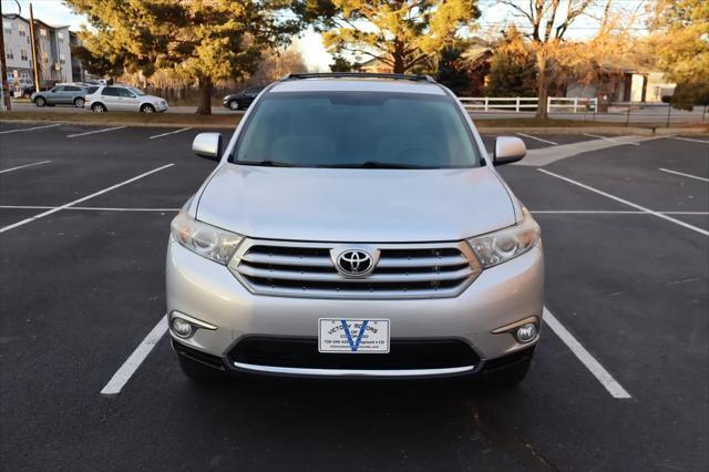 used 2013 Toyota Highlander car, priced at $13,999