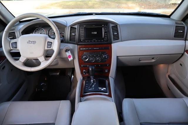 used 2007 Jeep Grand Cherokee car, priced at $12,999