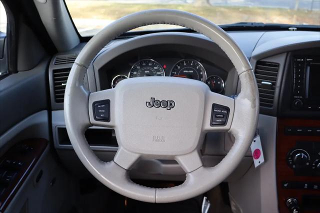 used 2007 Jeep Grand Cherokee car, priced at $12,999