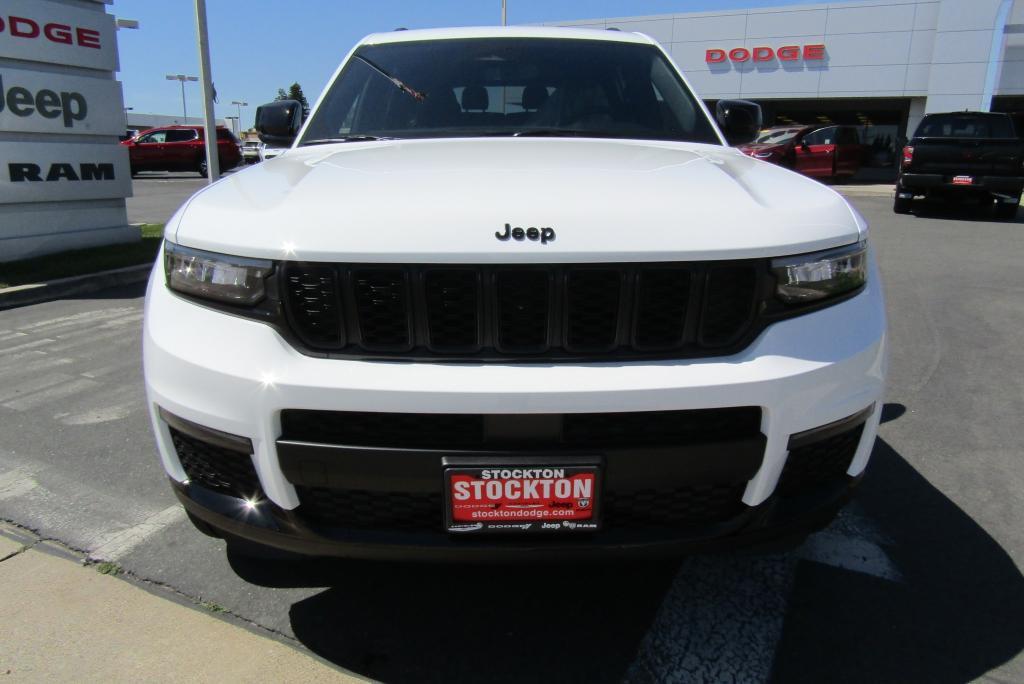 new 2024 Jeep Grand Cherokee L car, priced at $51,925