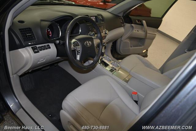 used 2012 Toyota Highlander car, priced at $15,998