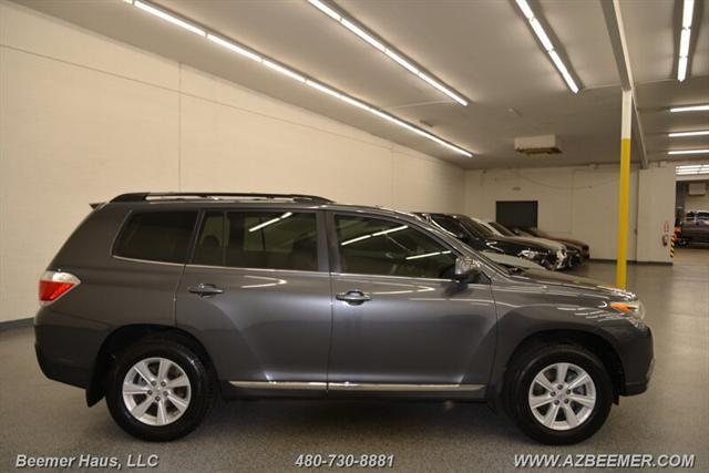 used 2012 Toyota Highlander car, priced at $15,998