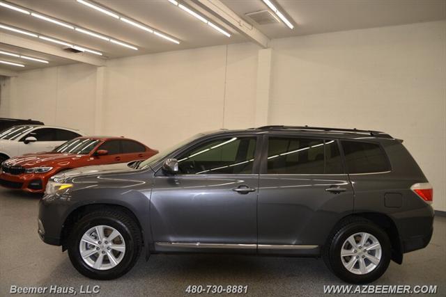 used 2012 Toyota Highlander car, priced at $15,998