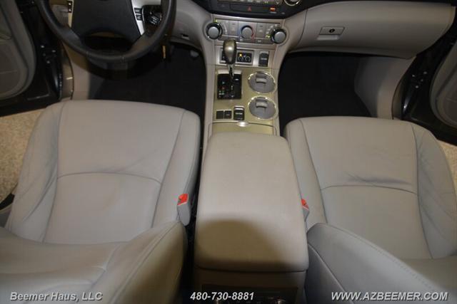 used 2012 Toyota Highlander car, priced at $15,998