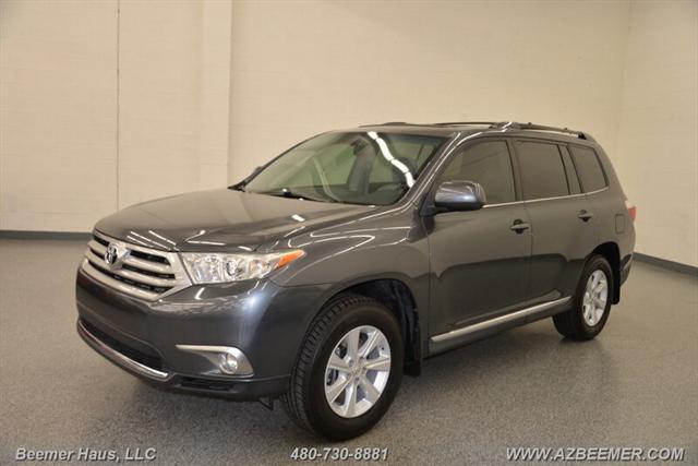 used 2012 Toyota Highlander car, priced at $15,998