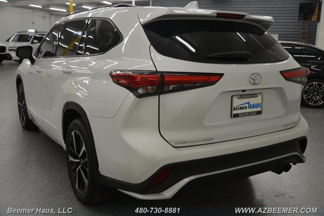 used 2022 Toyota Highlander car, priced at $40,998