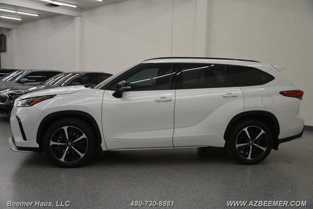 used 2022 Toyota Highlander car, priced at $40,998
