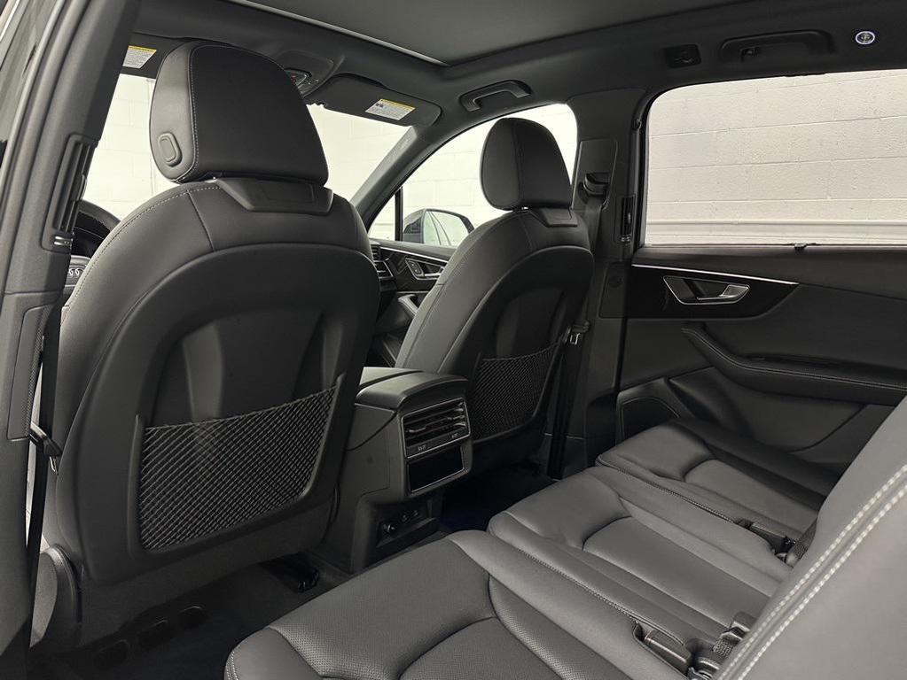 used 2025 Audi Q7 car, priced at $59,999