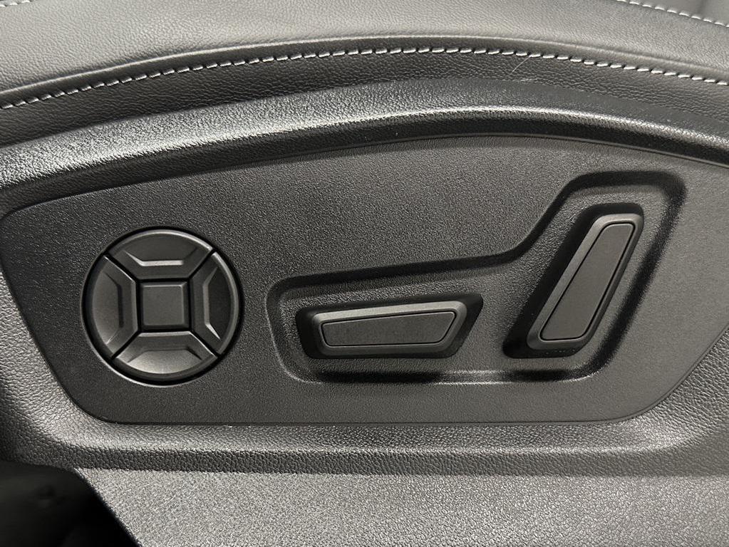 used 2025 Audi Q7 car, priced at $59,999
