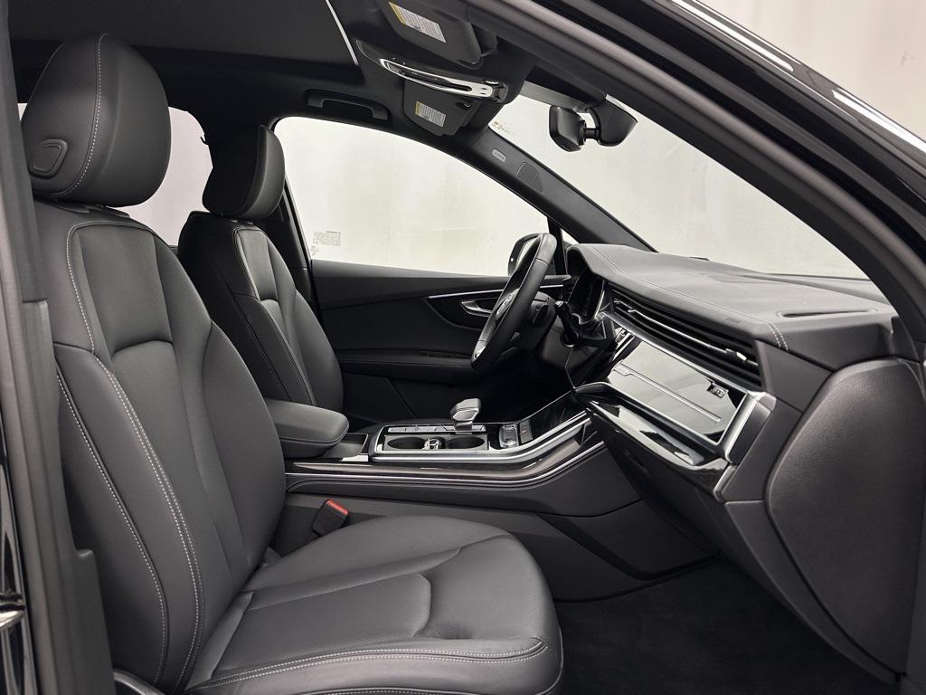 used 2025 Audi Q7 car, priced at $59,999