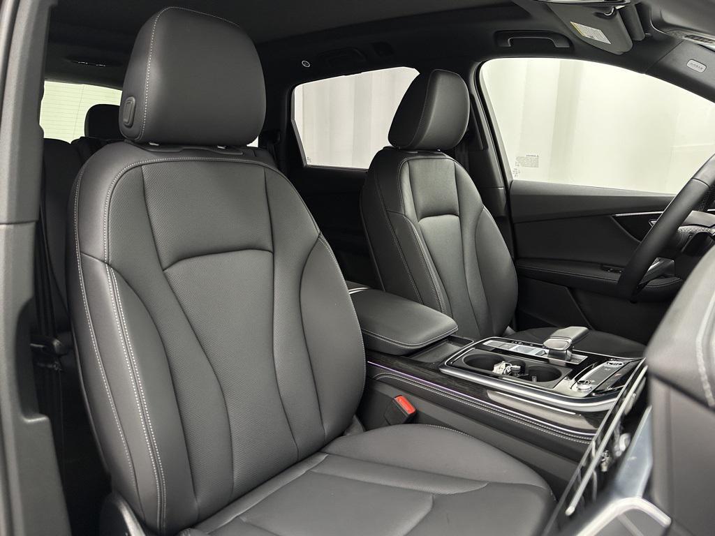 used 2025 Audi Q7 car, priced at $59,999
