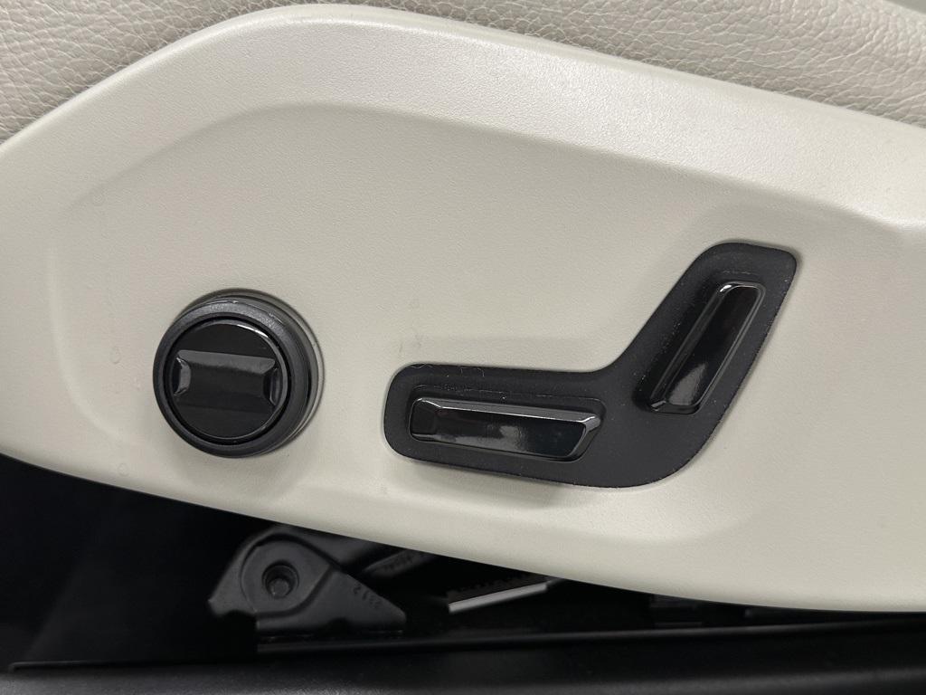 used 2024 Volvo XC90 car, priced at $41,687