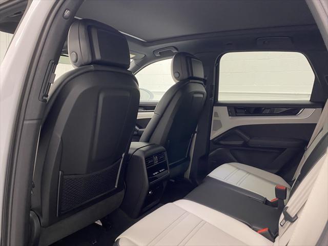 used 2025 Porsche Cayenne E-Hybrid car, priced at $126,999