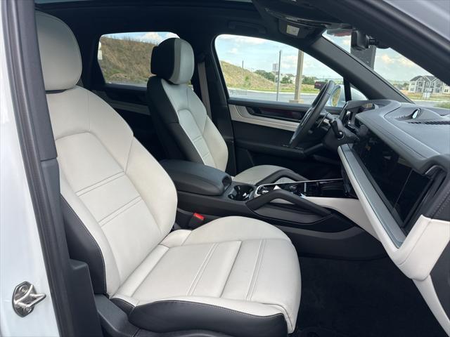 used 2025 Porsche Cayenne E-Hybrid car, priced at $126,999