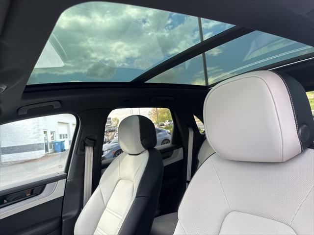 used 2025 Porsche Cayenne E-Hybrid car, priced at $126,999