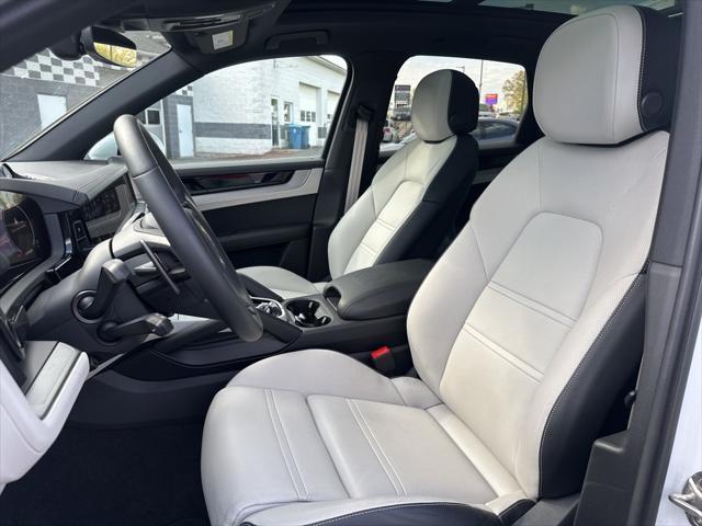 used 2025 Porsche Cayenne E-Hybrid car, priced at $126,999