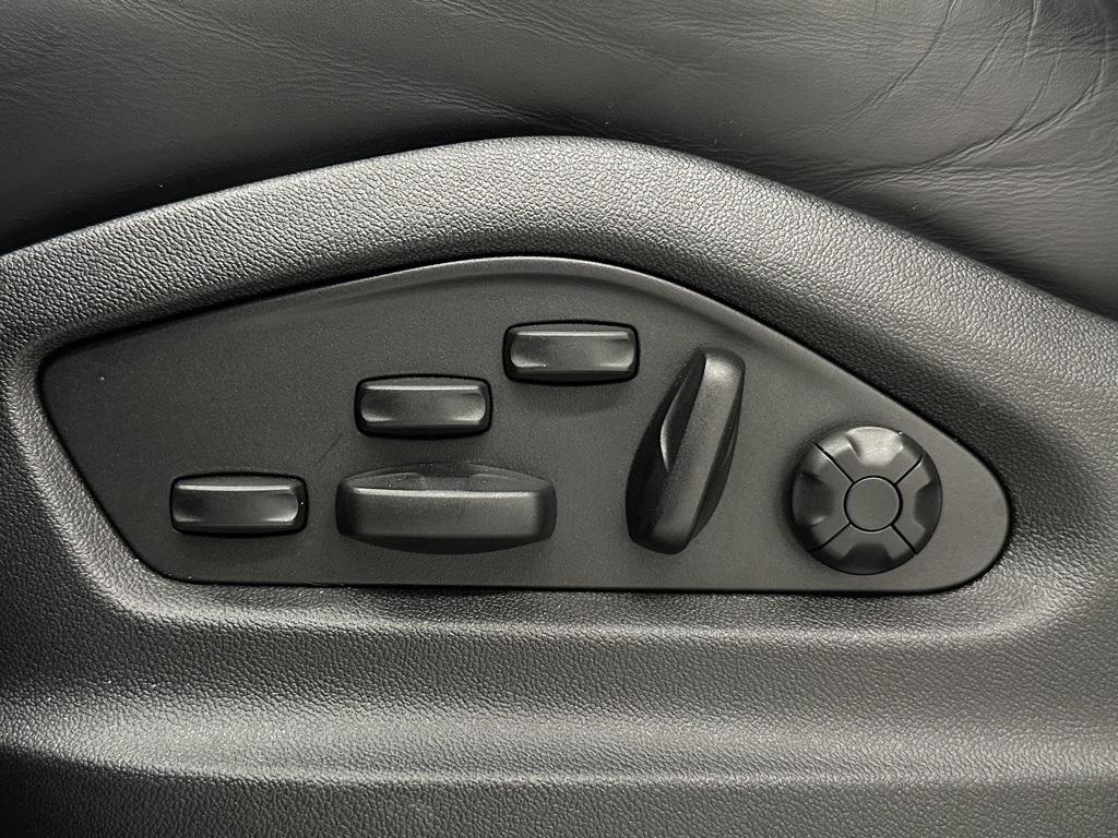 used 2023 Porsche Cayenne car, priced at $68,897