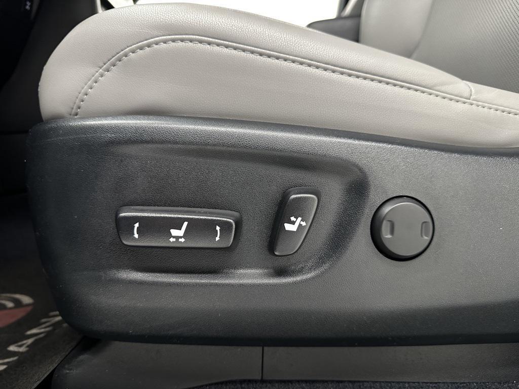 used 2023 Lexus GX 460 car, priced at $51,999