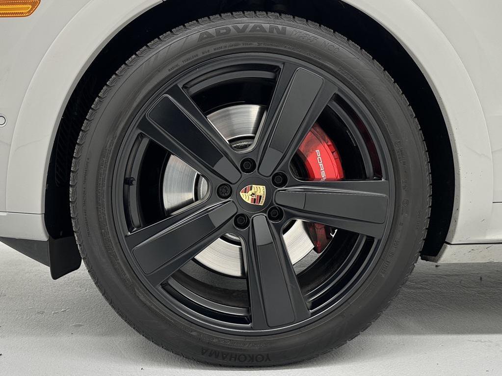 used 2025 Porsche Cayenne car, priced at $134,897