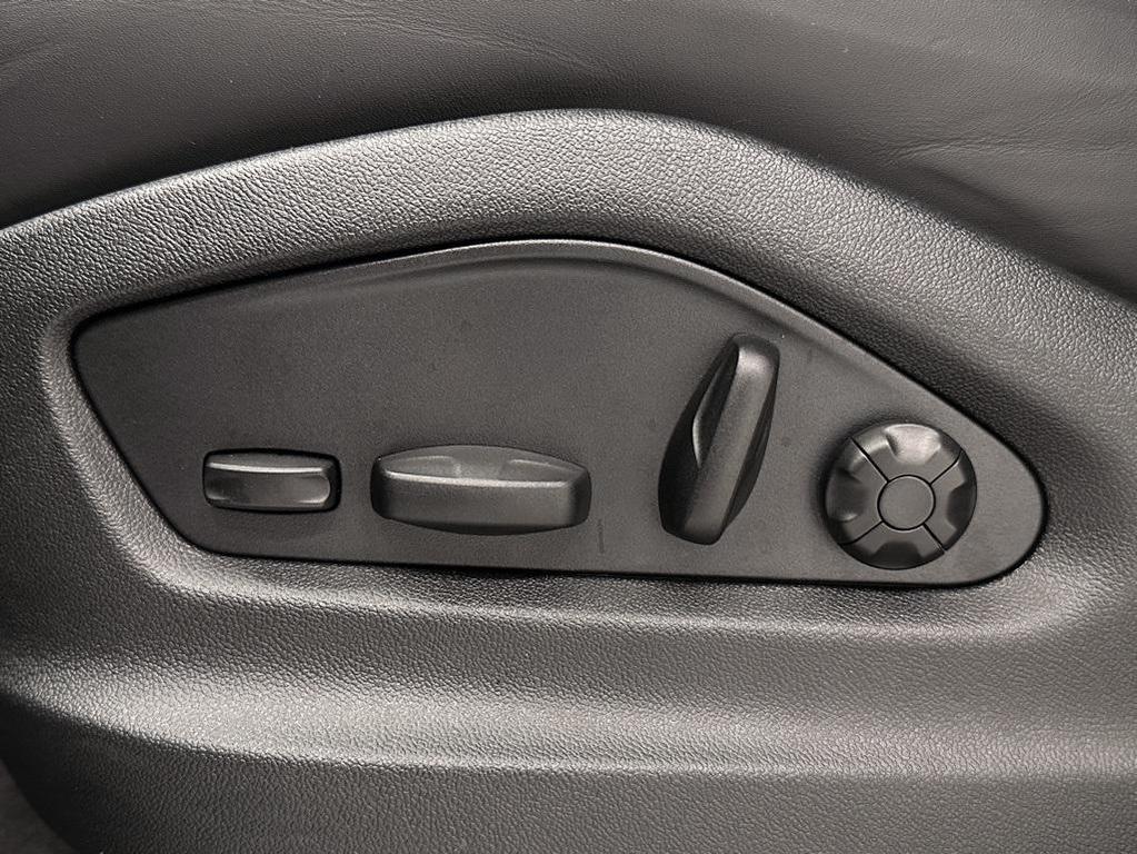 used 2024 Porsche Cayenne car, priced at $147,899