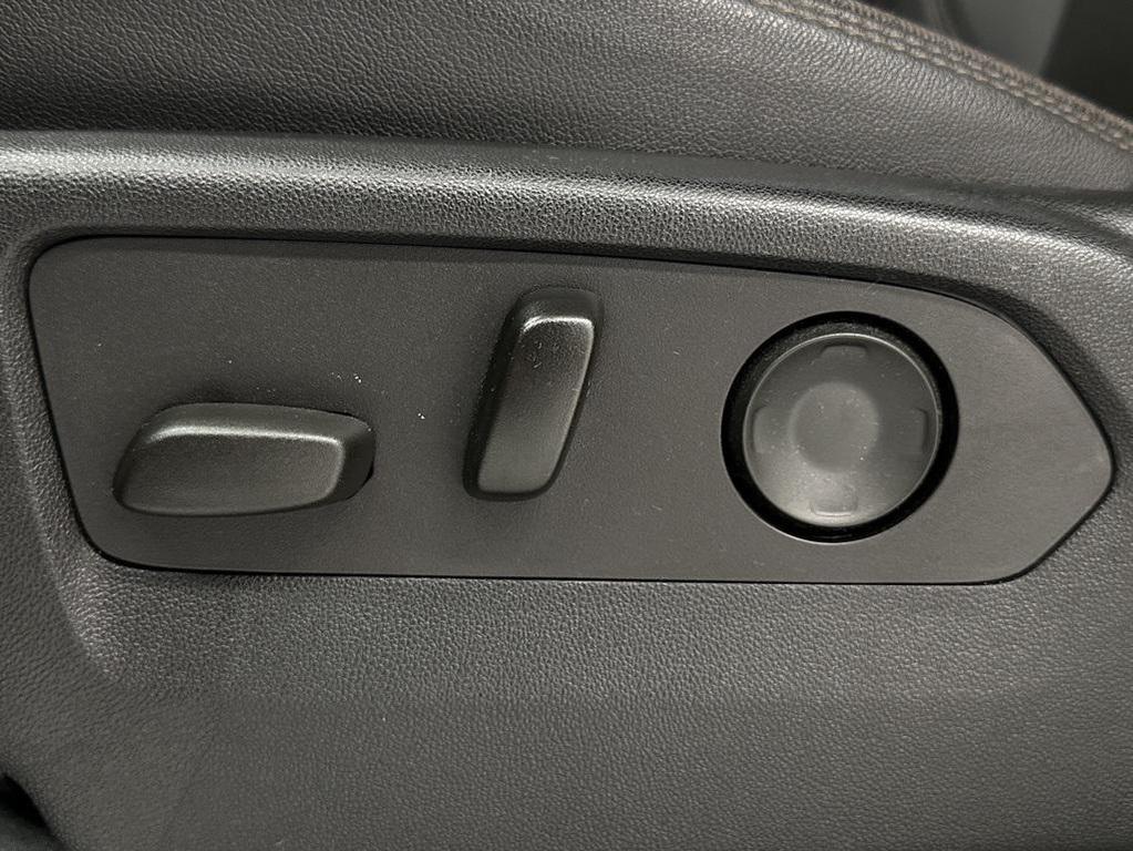 used 2021 Chevrolet Suburban car, priced at $59,988