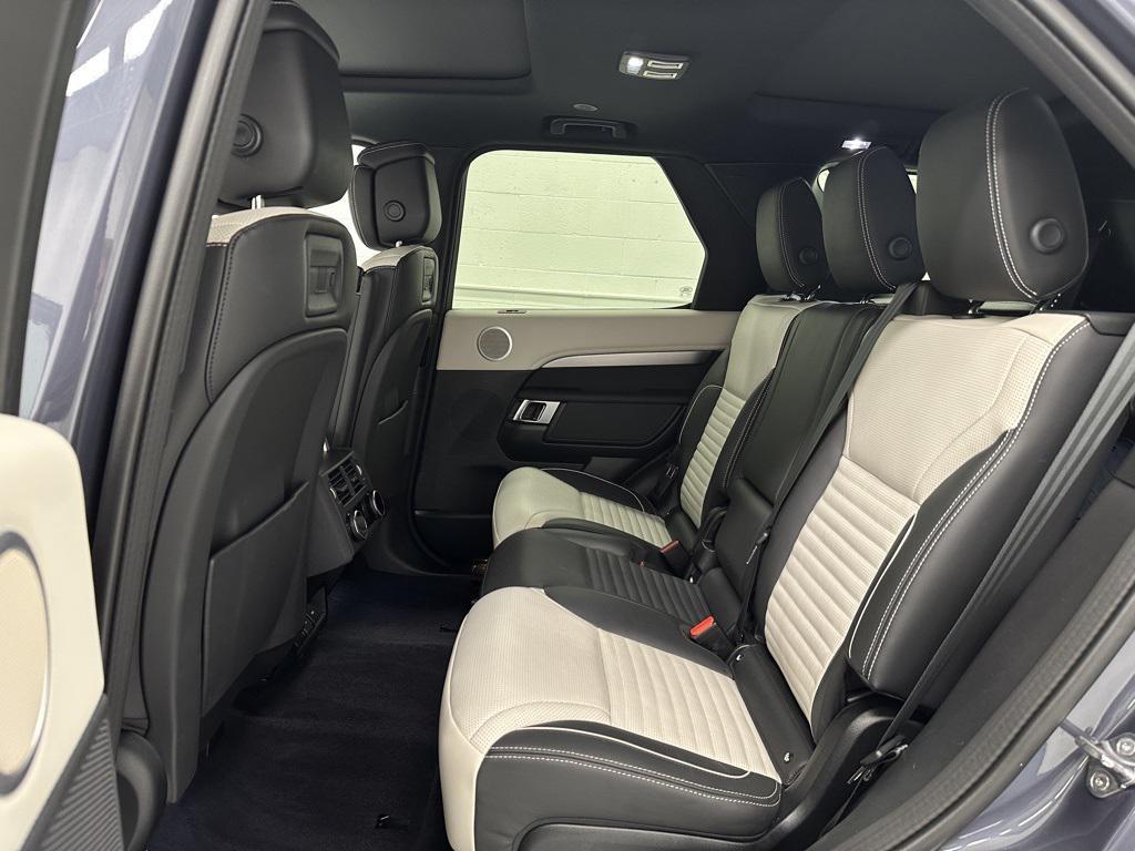 used 2024 Land Rover Discovery car, priced at $56,999