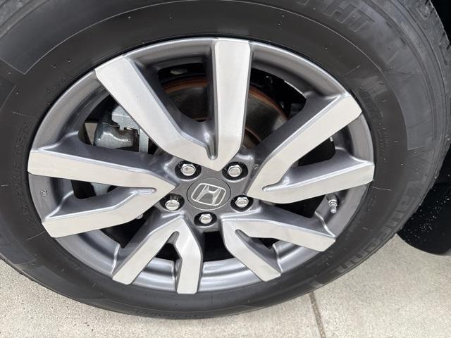 used 2021 Honda Pilot car, priced at $27,875