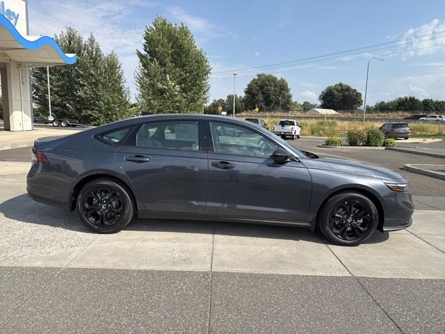 new 2025 Honda Accord car, priced at $31,152