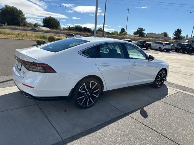 new 2024 Honda Accord Hybrid car, priced at $37,617