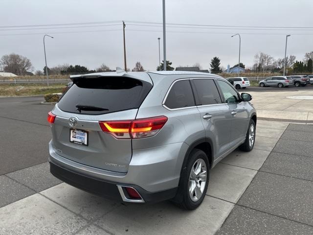 used 2017 Toyota Highlander car, priced at $24,911