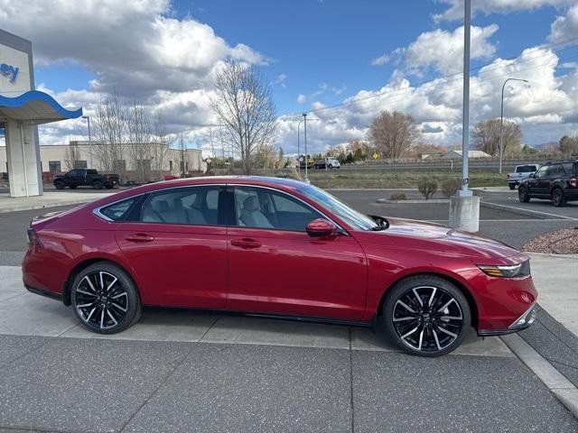 new 2025 Honda Accord Hybrid car, priced at $39,905