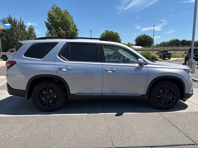new 2025 Honda Pilot car, priced at $49,993