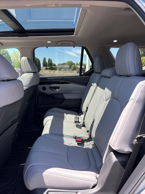 new 2025 Honda Pilot car, priced at $49,993