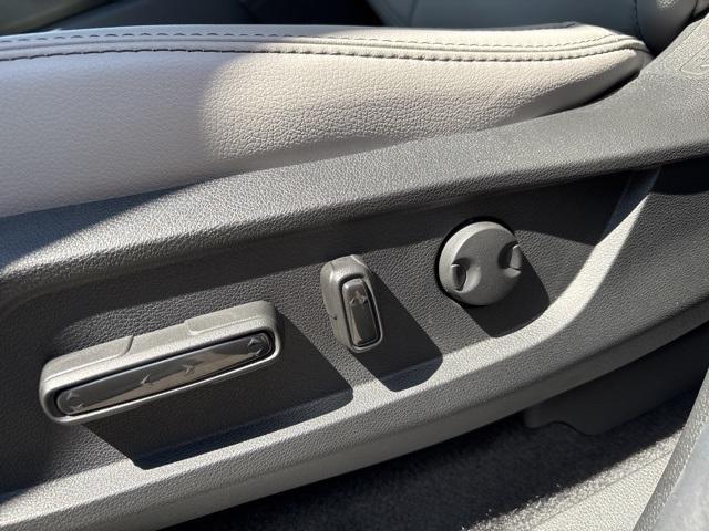 new 2025 Honda Pilot car, priced at $49,993