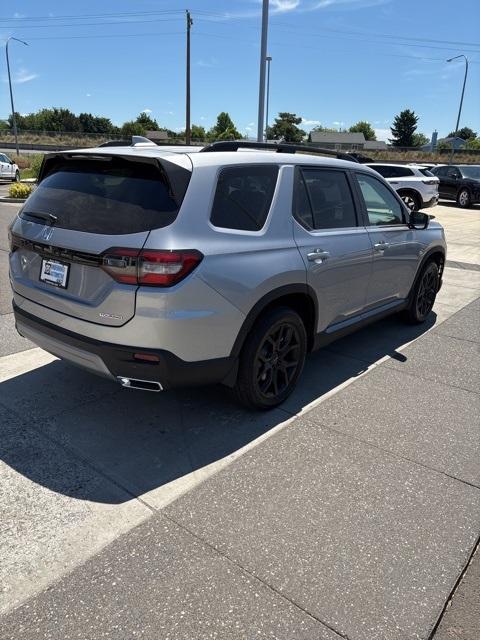 new 2025 Honda Pilot car, priced at $49,993