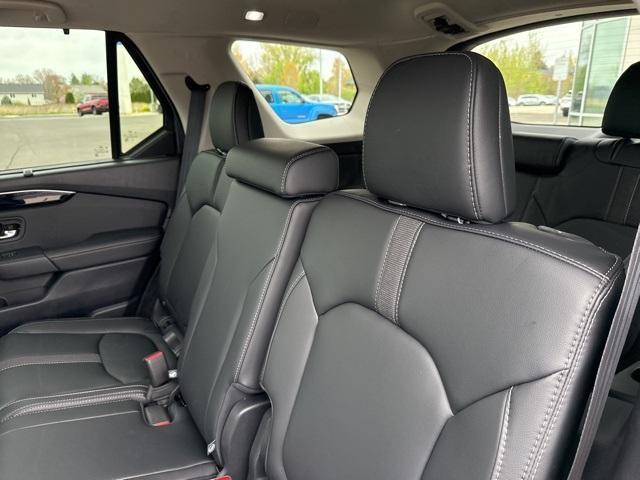 new 2025 Honda Pilot car, priced at $47,950