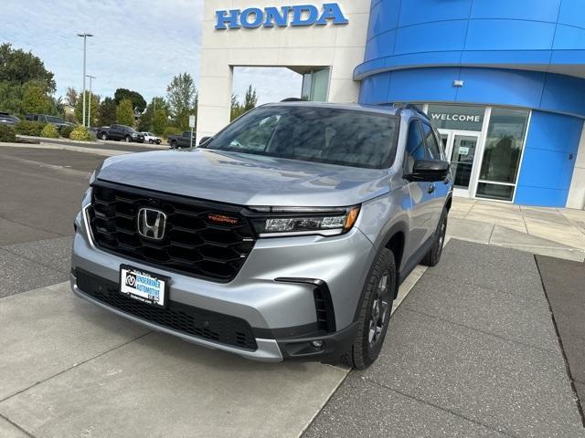 new 2025 Honda Pilot car, priced at $49,015