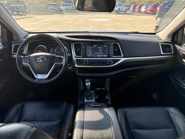 used 2018 Toyota Highlander car, priced at $27,411