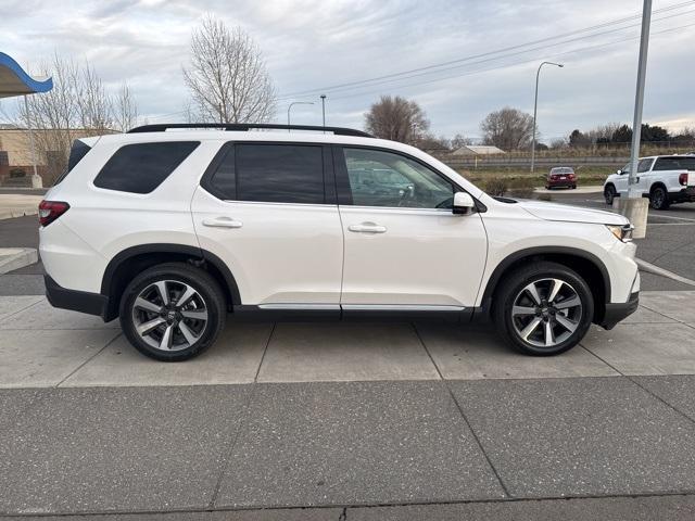 new 2025 Honda Pilot car, priced at $52,619