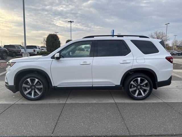 new 2025 Honda Pilot car, priced at $52,619