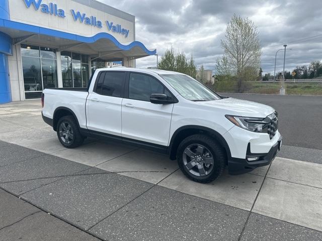 new 2024 Honda Ridgeline car, priced at $43,950