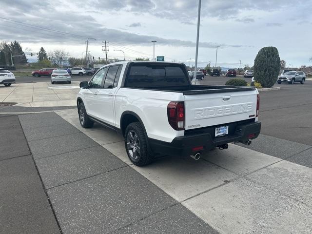 new 2024 Honda Ridgeline car, priced at $43,950