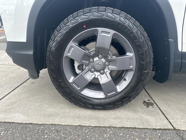 new 2024 Honda Ridgeline car, priced at $43,950