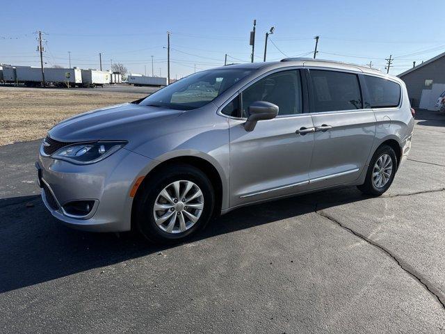 used 2018 Chrysler Pacifica car, priced at $14,480