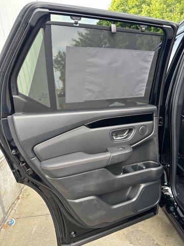 new 2025 Honda Pilot car, priced at $50,850